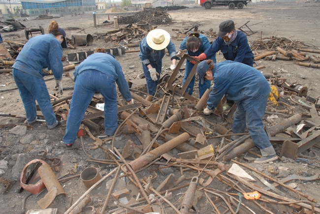 霄云煤矿重拳出击&nbsp;&nbsp;废料场中挖潜增效