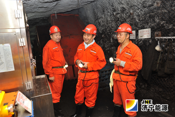 虢洪增在鹿洼煤矿检查工作时强调：要转作风、保安全，提效益、促稳定