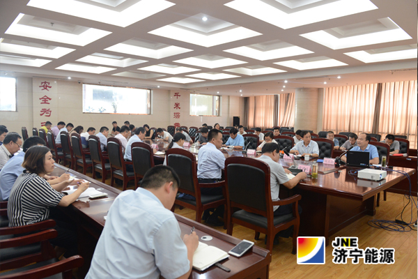 魏忠勋深入安居煤矿基层区队讲党课讲出共鸣和力量