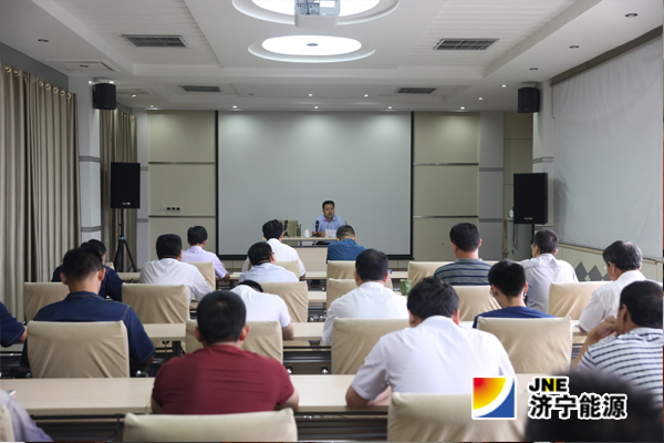 李明富到阳城煤电基层党支部上党课