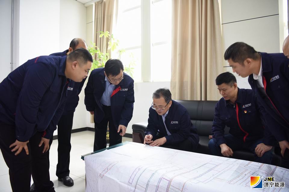 1575279041964772.jpg 2019年11月27日,金桥煤矿组织开展火工品事故专项预案应急演练(王海峰 摄).jpg