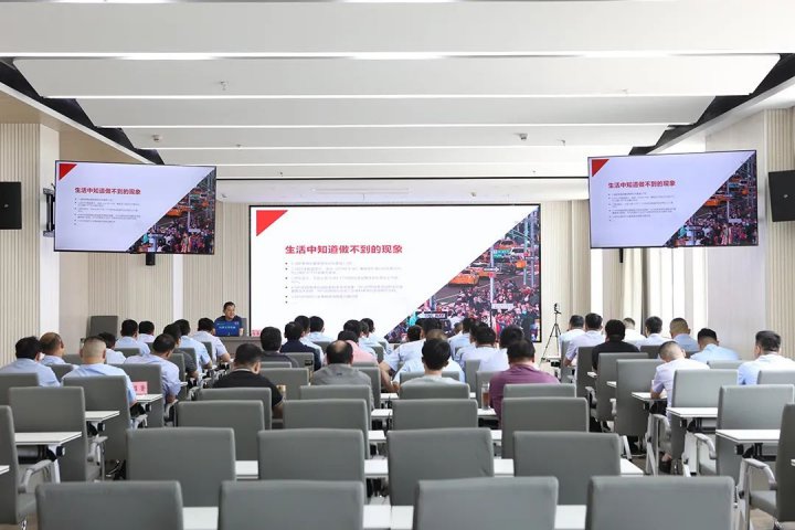 新址第一课！致远教育乔迁新址后迎来首批学员