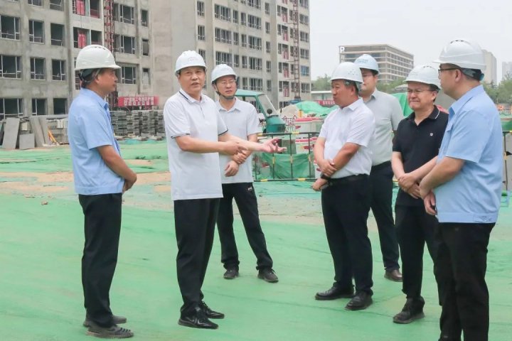 张广宇到圆中园置业调研指导工作