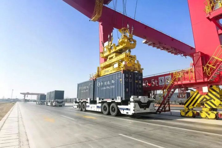 龙拱港多维发力锻造无人化内河港口标杆