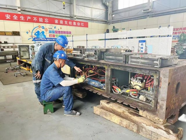 义桥煤矿自主完成大型采煤机综合检修