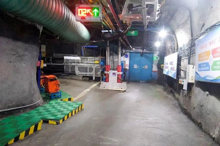 金桥煤矿3305工作面“零影响”完成回采作业